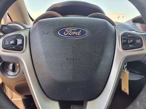 Used 2013 Ford Fiesta SE image 11