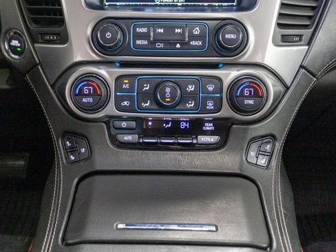 Used 2019 Chevrolet Suburban Premier w/ Premier Plus Edition image 20