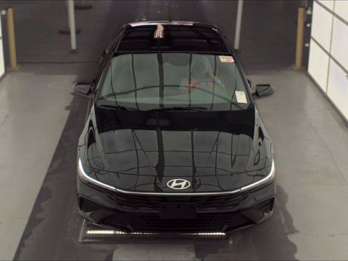 Used 2026 Hyundai Elantra Sport FWD image 8