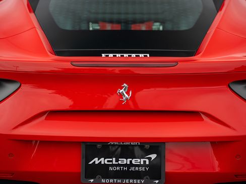 Used 2016 Ferrari 488 GTB RWD image 17