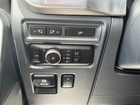 Used 2024 Ford F150 Lariat AWD/4WD image 37