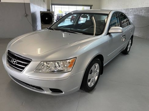 Used 2009 Hyundai Sonata GLS w/ Popular Equipment Pkg 2 FWD image 3