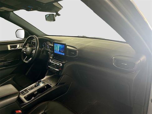 Used 2022 Ford Explorer ST-Line image 29