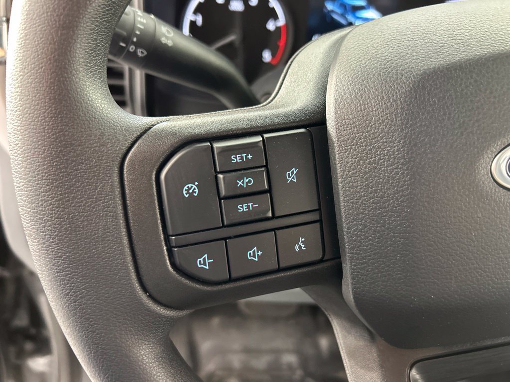 Used 2025 Ford F250 XL RWD image 9