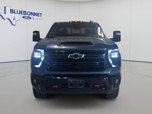 Used 2026 Chevrolet Silverado 2500 LT w/ Trail Boss Package AWD/4WD image 2