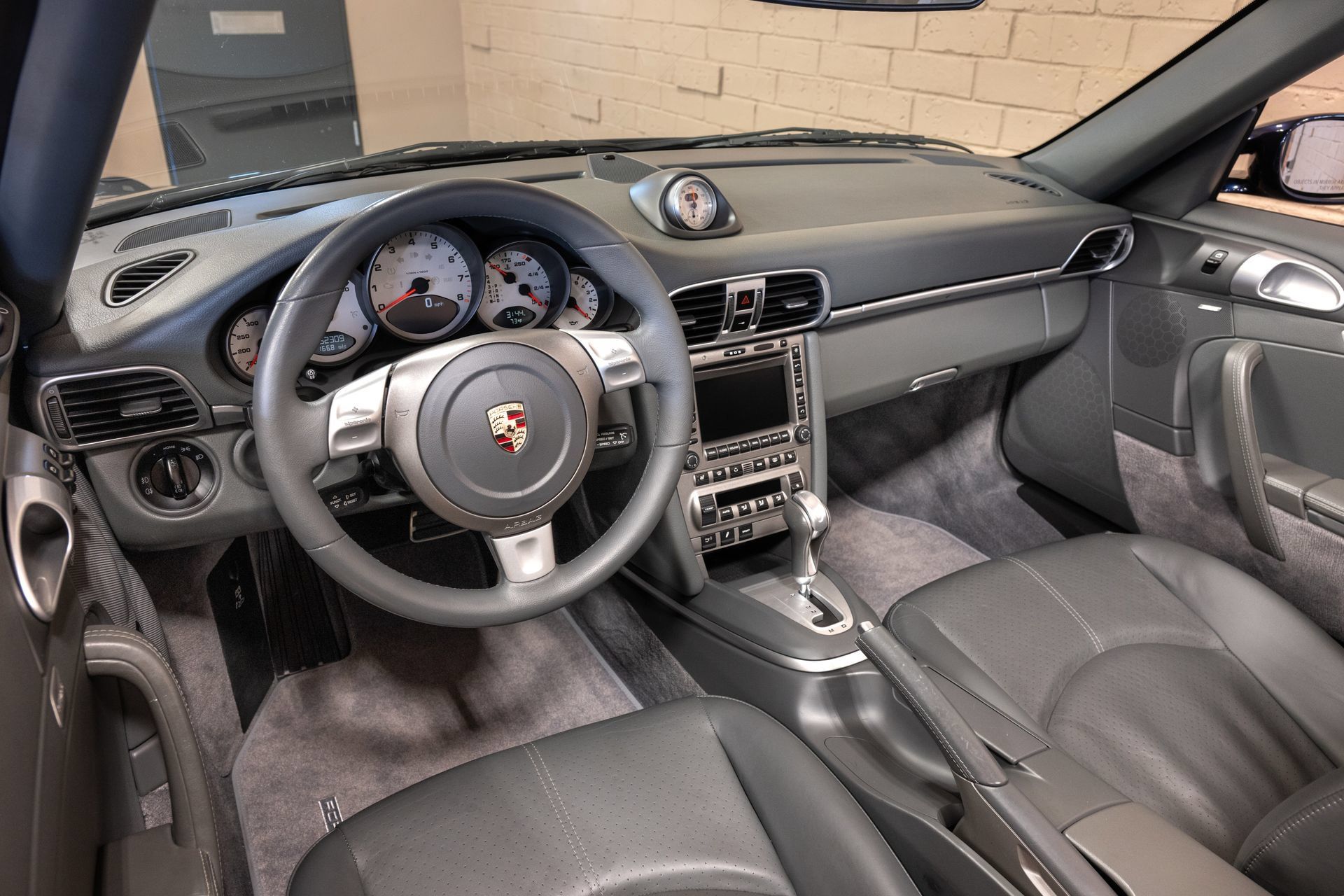 Used 2006 Porsche 911 Carrera S RWD image 48