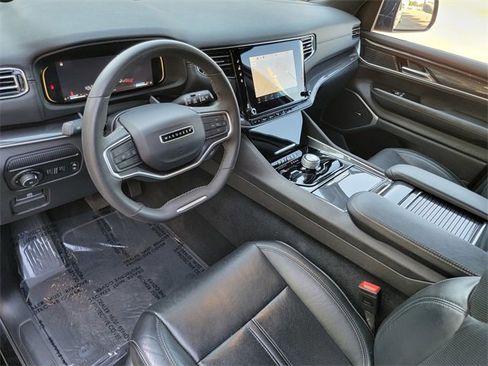 Certified 2024 Jeep Wagoneer L 4WD w/ Rear Seat Video Group 1 image 19