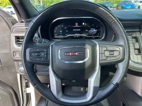 Used 2023 GMC Yukon SLT AWD/4WD image 17