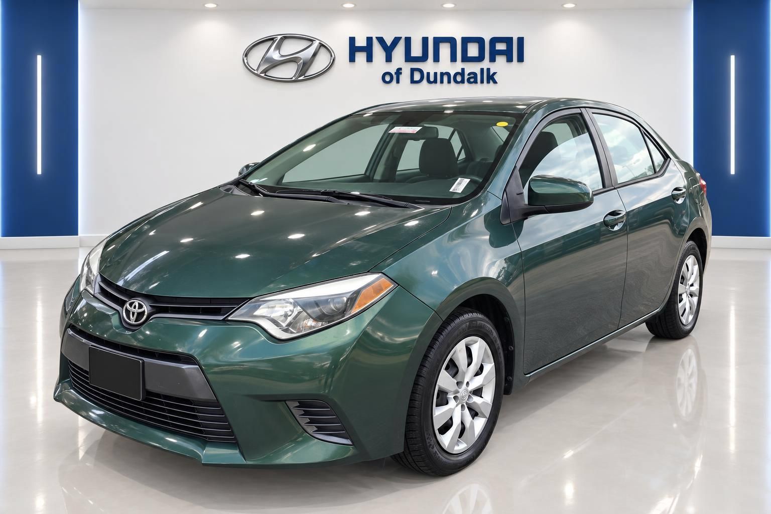 Used 2016 Toyota Corolla LE FWD image 1