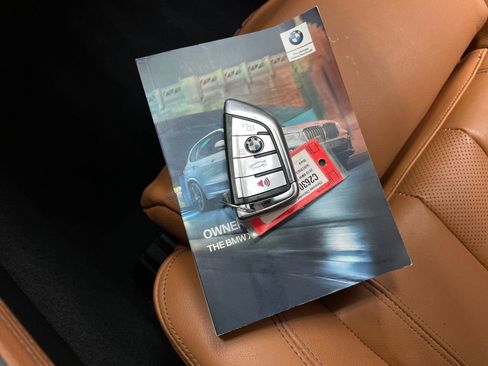 Used 2019 BMW X5 xDrive40i w/ Premium Package 2 AWD/4WD image 9
