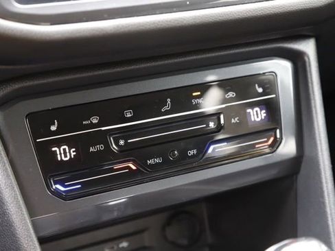 Used 2023 Volkswagen Tiguan SE AWD/4WD image 26