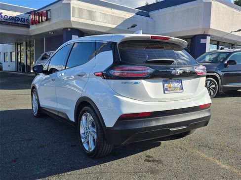 Used 2022 Chevrolet Bolt LT image 5