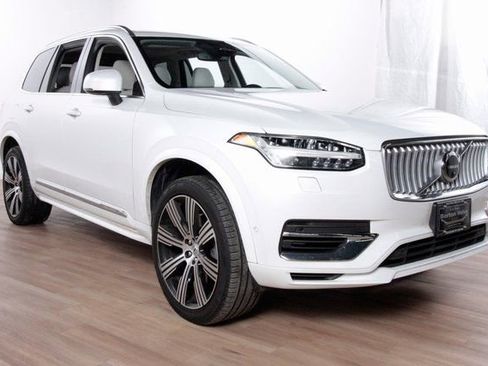Used 2023 Volvo XC90 T8 Plus w/ Protection Package Premier image 3