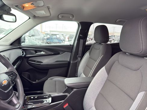 Used 2023 Chevrolet TrailBlazer LT w/ Convenience Package image 25