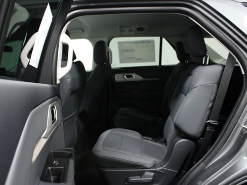 New 2026 Ford Explorer Active image 13