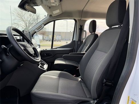 Used 2023 Ford Transit 350 XLT image 22