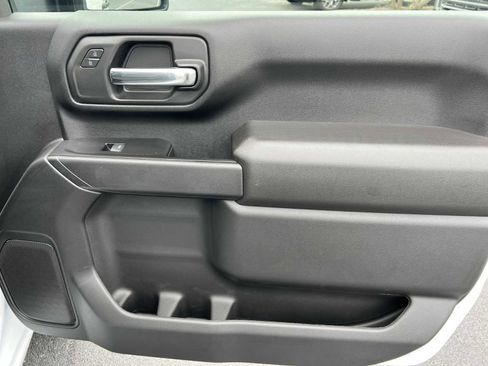 New 2025 GMC Sierra 2500 Pro w/ Convenience Package RWD image 15