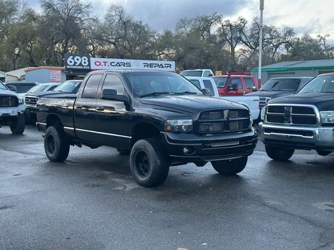 Used 2005 Dodge Ram 2500 Truck SLT image 2