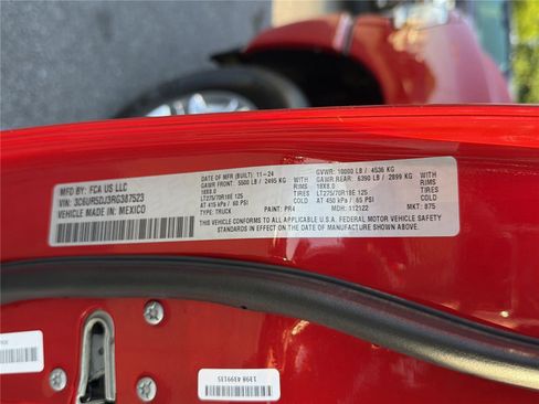 Used 2024 RAM 2500 Big Horn w/ Safety Group image 32