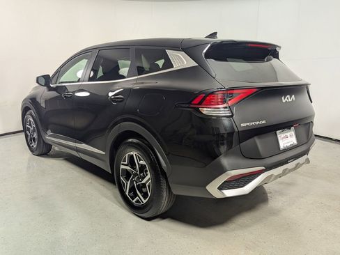 Used 2025 Kia Sportage LX image 5