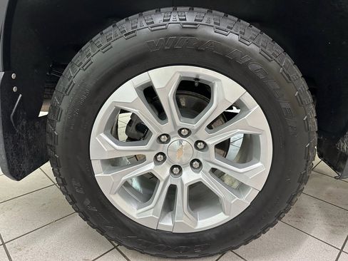 Certified 2024 Chevrolet Silverado 1500 LTZ w/ Technology Package image 18