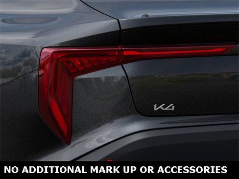 New 2025 Kia K4 LXS image 11