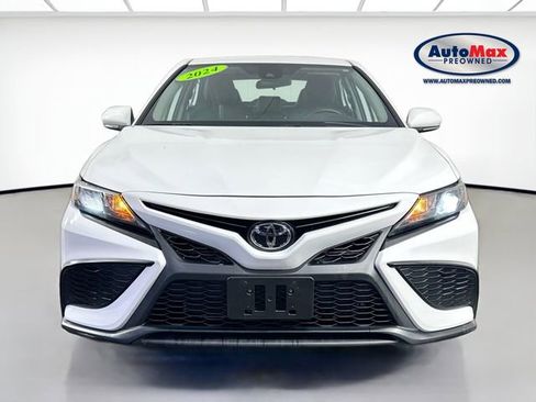 Used 2024 Toyota Camry SE FWD image 7
