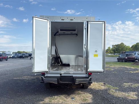 New 2026 Ford F250 XL w/ XL Chrome Package RWD image 11