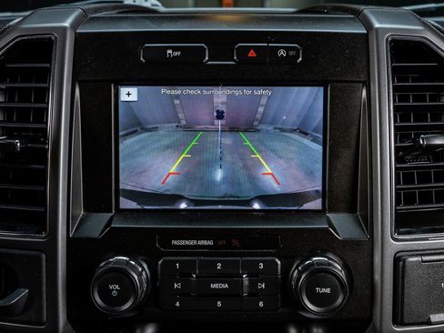 Used 2019 Ford F150 XLT image 25