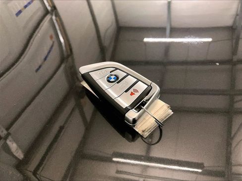 Used 2020 BMW X5 xDrive40i w/ Premium Package image 9