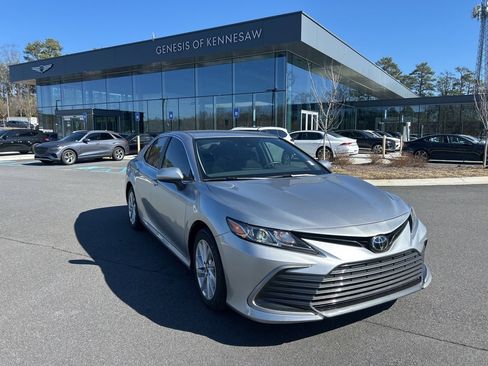 Used 2023 Toyota Camry LE image 1