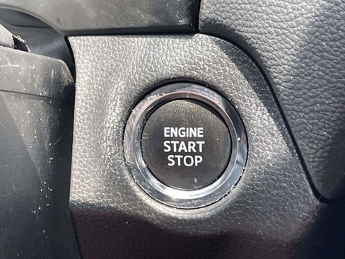 Used 2021 Toyota RAV4 XLE Premium AWD/4WD image 22