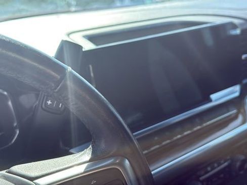 Used 2022 Chevrolet Silverado 1500 LT AWD/4WD image 22