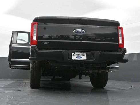 New 2025 Ford F250 XL w/ FX4 Off-Road Package image 29
