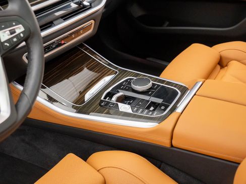 Certified 2025 BMW X5 xDrive40i w/ Premium Package image 12