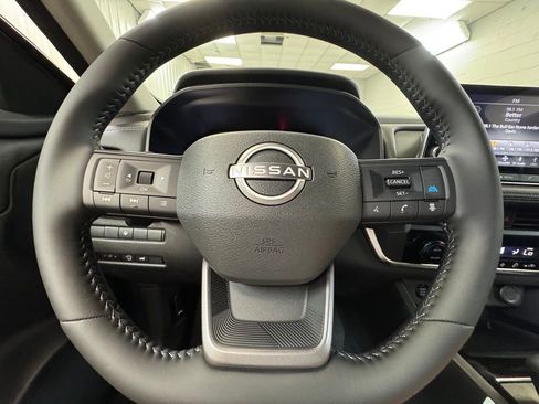 Certified 2026 Nissan Rogue SV AWD/4WD image 31