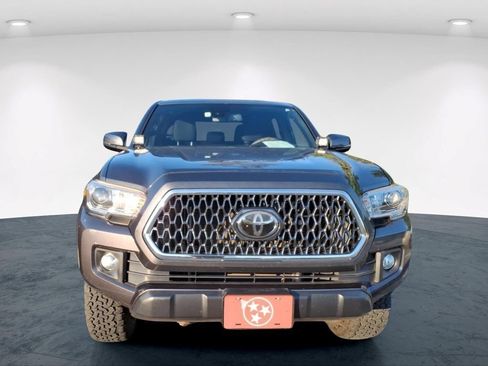 Used 2019 Toyota Tacoma TRD Off-Road AWD/4WD image 14