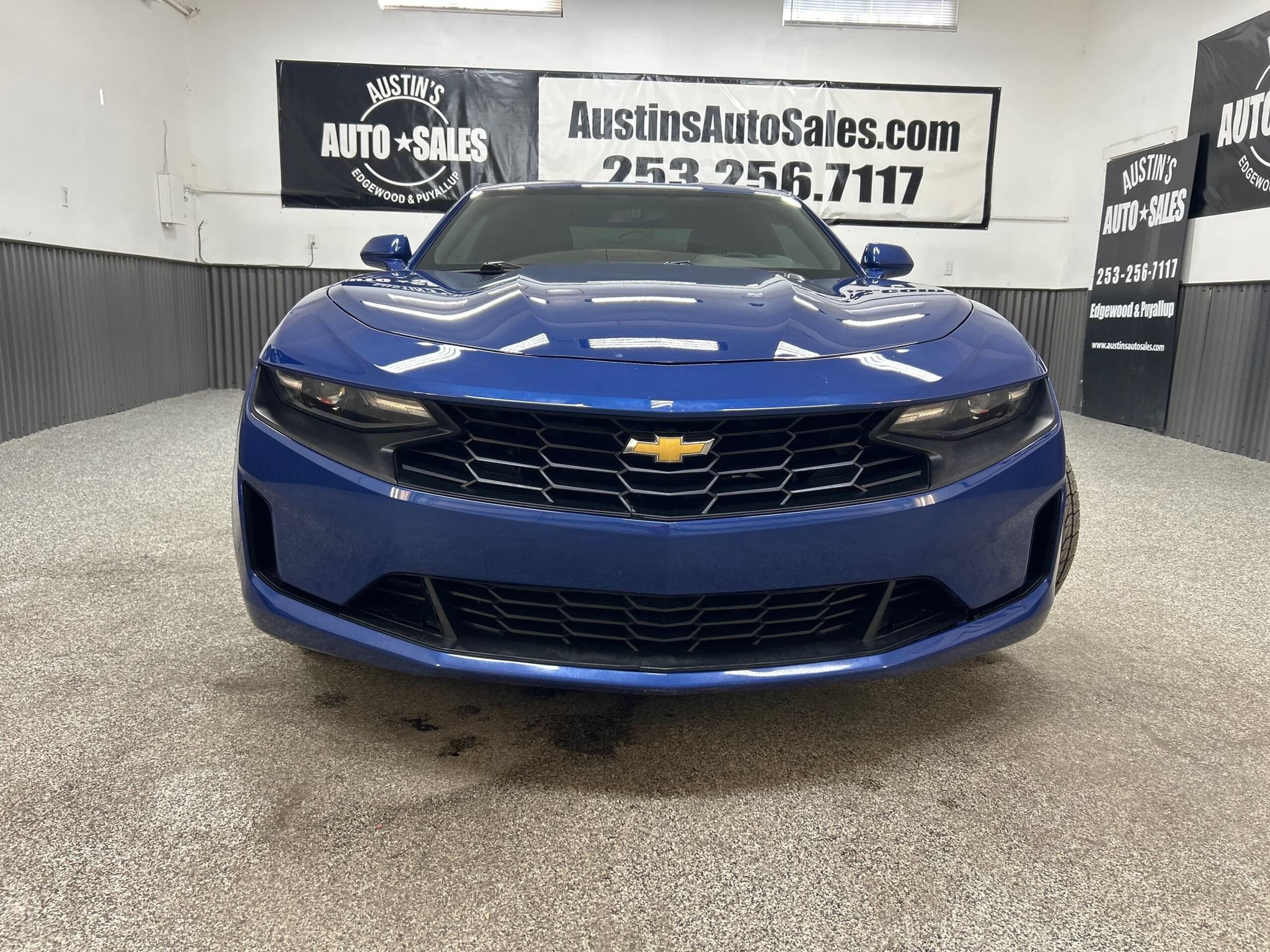 Used 2020 Chevrolet Camaro LS RWD image 2