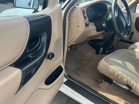 Used 2000 Ford Ranger 2WD Regular Cab image 3