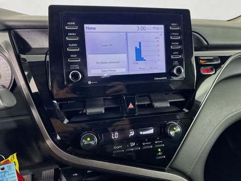 Used 2021 Toyota Camry SE FWD image 19