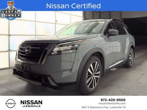 Used 2025 Nissan Pathfinder Platinum FWD image 1