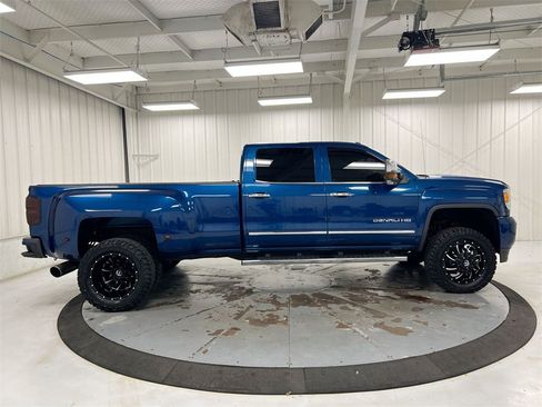 Used 2015 GMC Sierra 3500 Denali w/ Duramax Plus Package image 4
