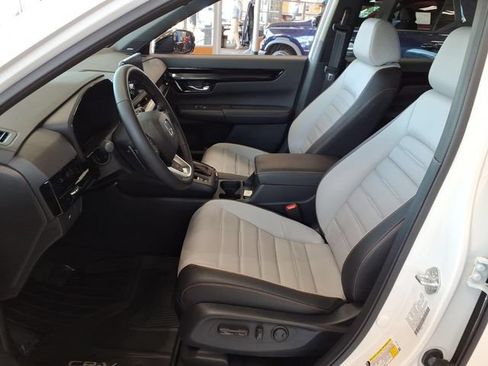 Used 2026 Honda CR-V Sport Touring image 4