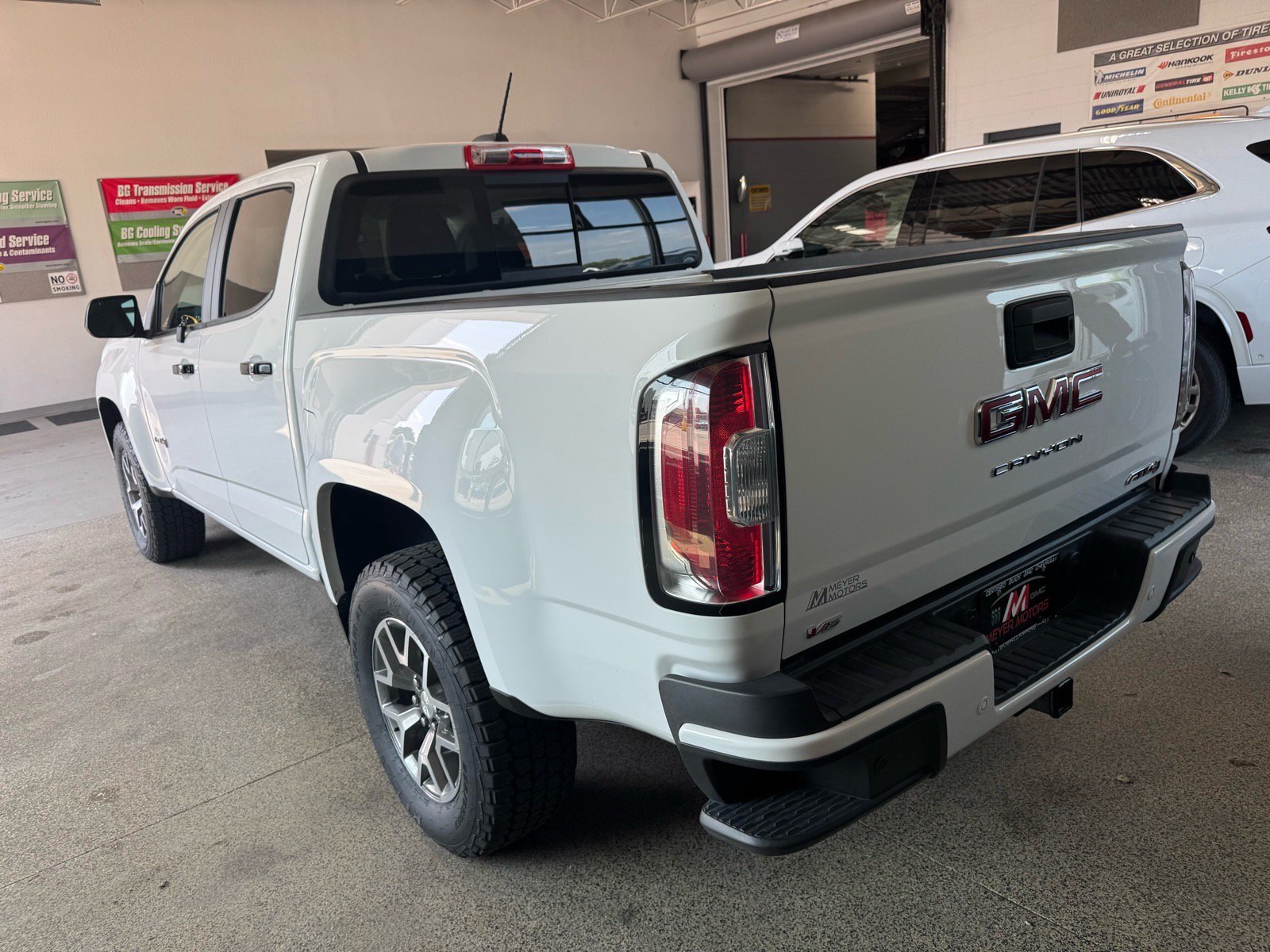 Used 2022 GMC Canyon AT4 w/ Trailering Package AWD/4WD image 7
