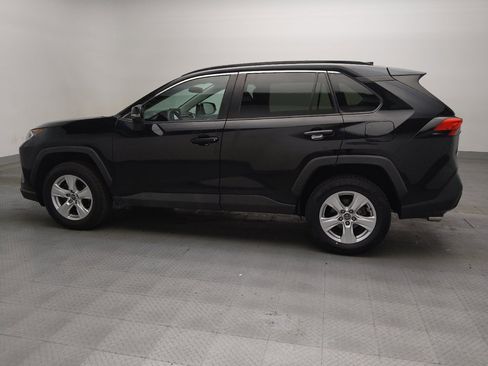 Used 2021 Toyota RAV4 XLE AWD/4WD image 3