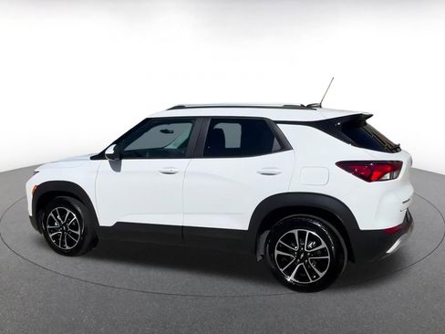 Used 2025 Chevrolet TrailBlazer LT image 10