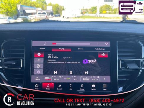 Used 2024 Dodge Durango GT RWD image 17