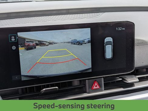 Used 2025 Kia Carnival FWD image 25