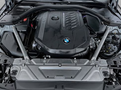 Used 2024 BMW M440i Convertible image 32