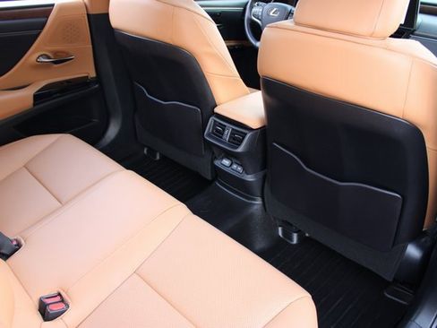 Used 2023 Lexus ES 350 w/ Premium Package image 15